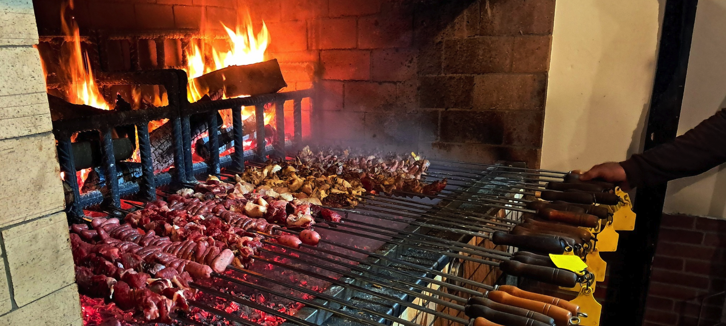 Talho do Caniço – najbardziej lokalne miejsce na mięsa z grilla w Caniço